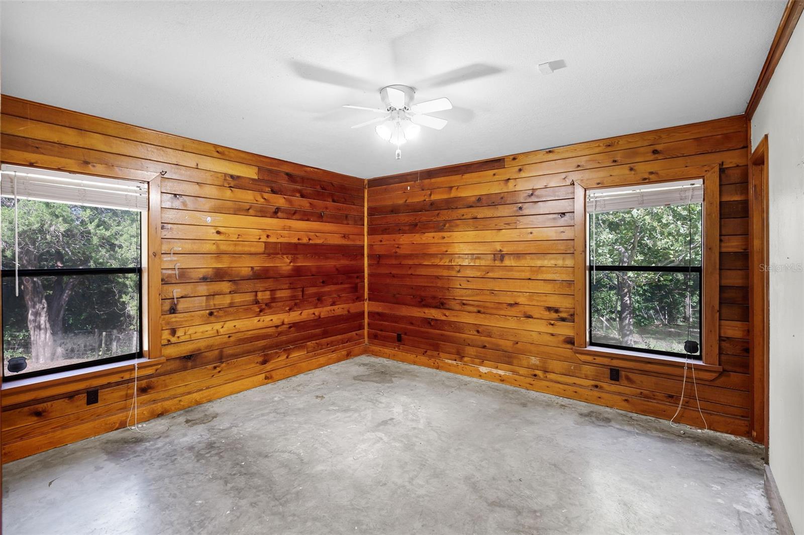 Image 18 of 30 For 4703 Meadowland Drive