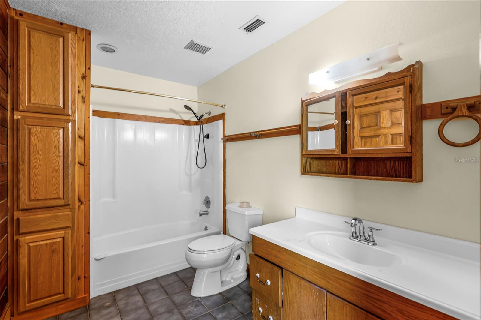 Image 19 of 30 For 4703 Meadowland Drive