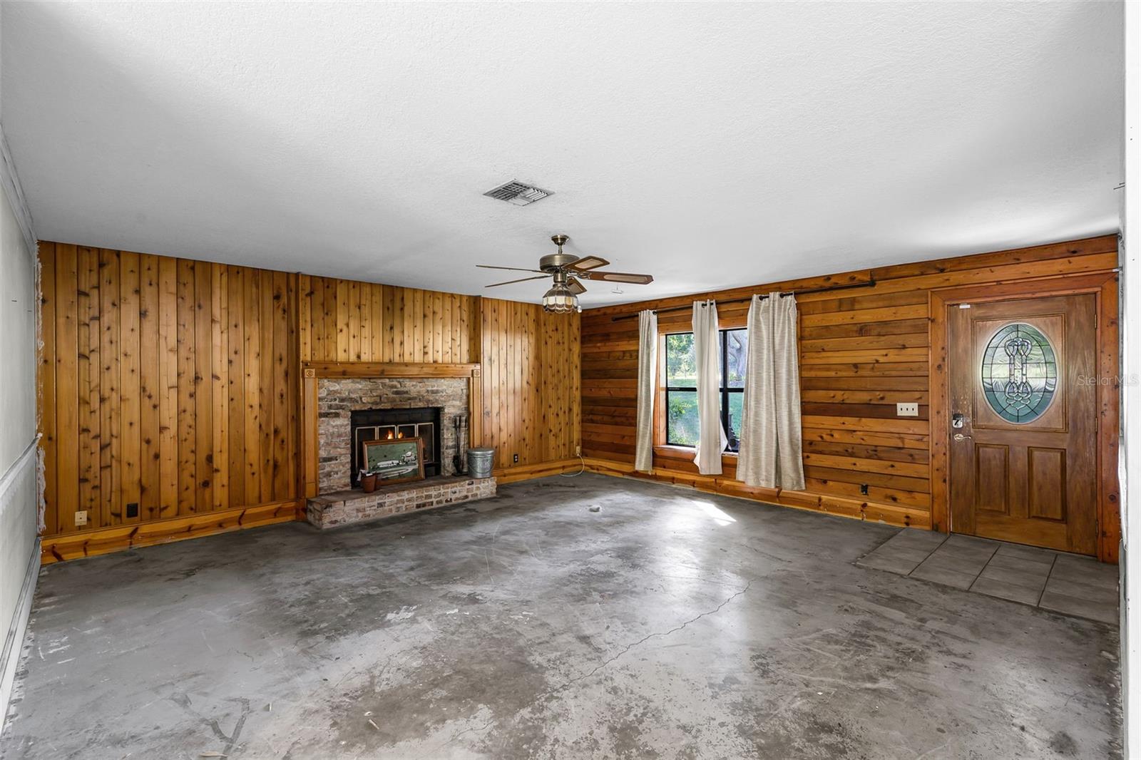 Image 6 of 30 For 4703 Meadowland Drive