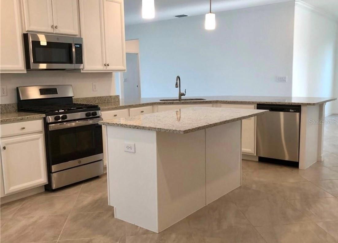 Image 4 of 11 For 17629 Fallen Branch Way