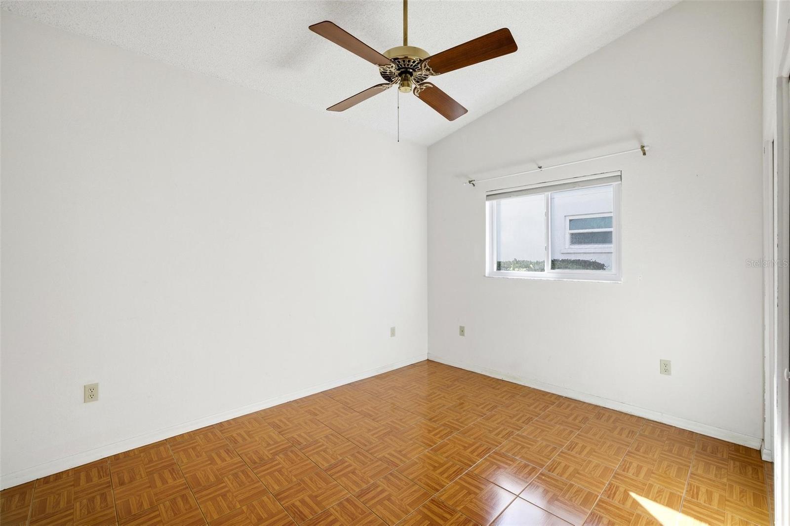 Image 25 of 47 For 4132 Salernes Avenue 3095