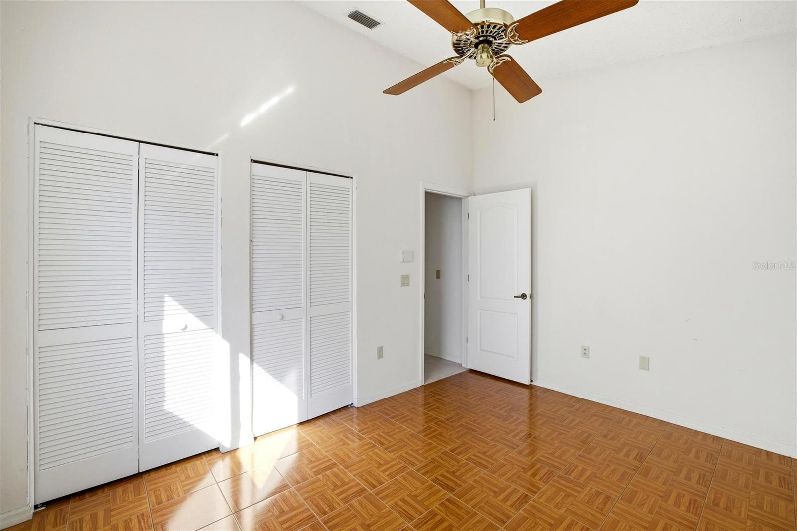 Image 32 of 47 For 4132 Salernes Avenue 3095