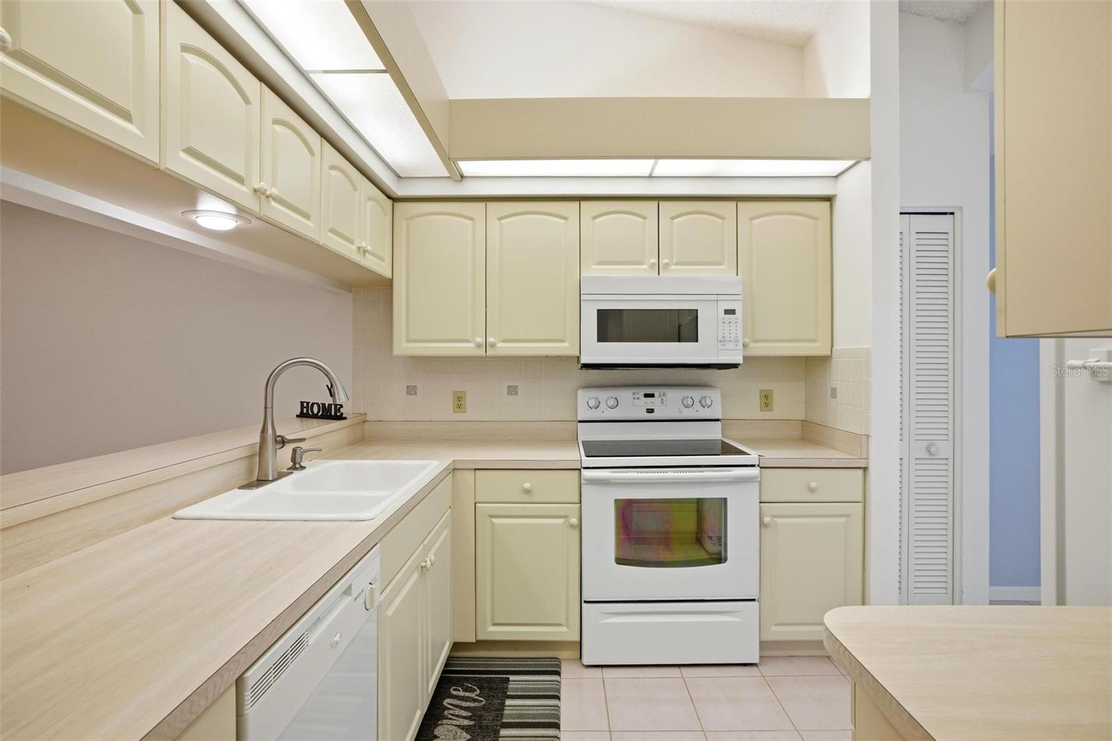 Image 9 of 47 For 4132 Salernes Avenue 3095