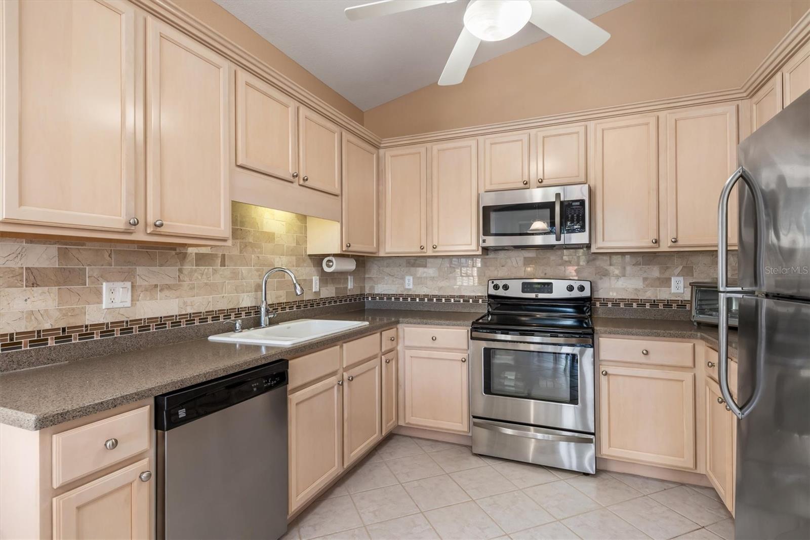 Image 17 of 52 For 3322 Grand Vista Court 203