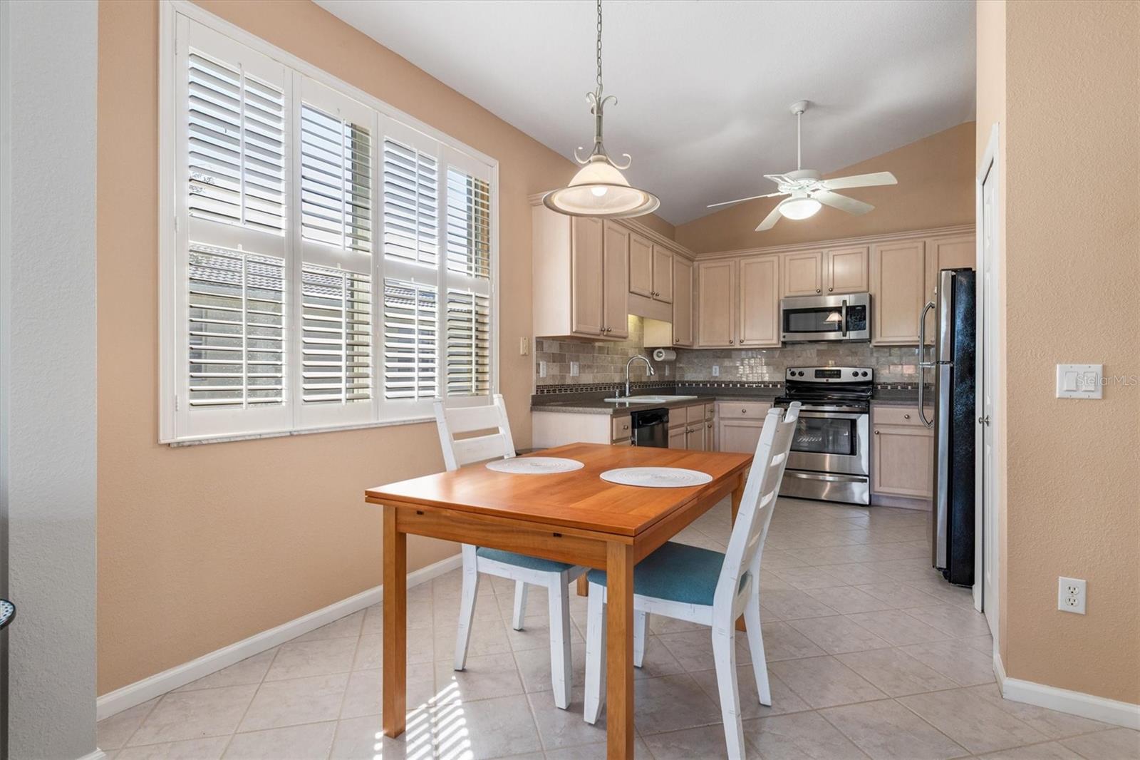 Image 20 of 52 For 3322 Grand Vista Court 203