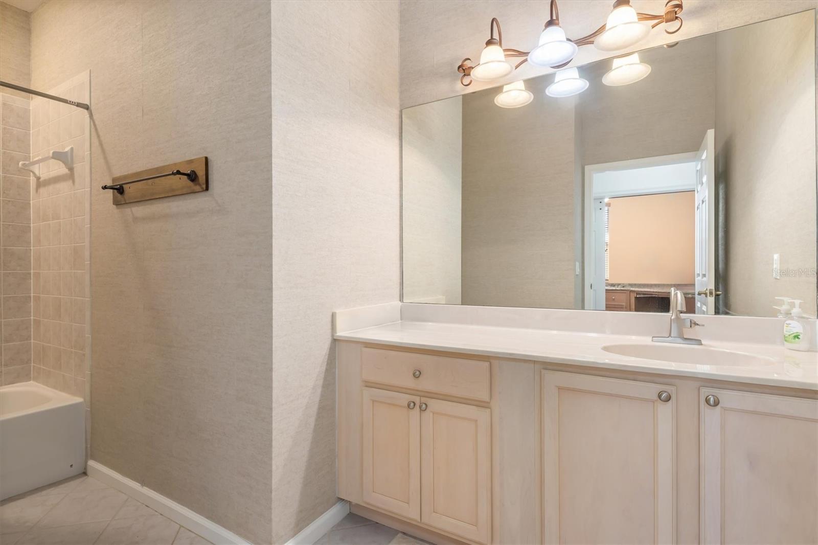 Image 31 of 52 For 3322 Grand Vista Court 203