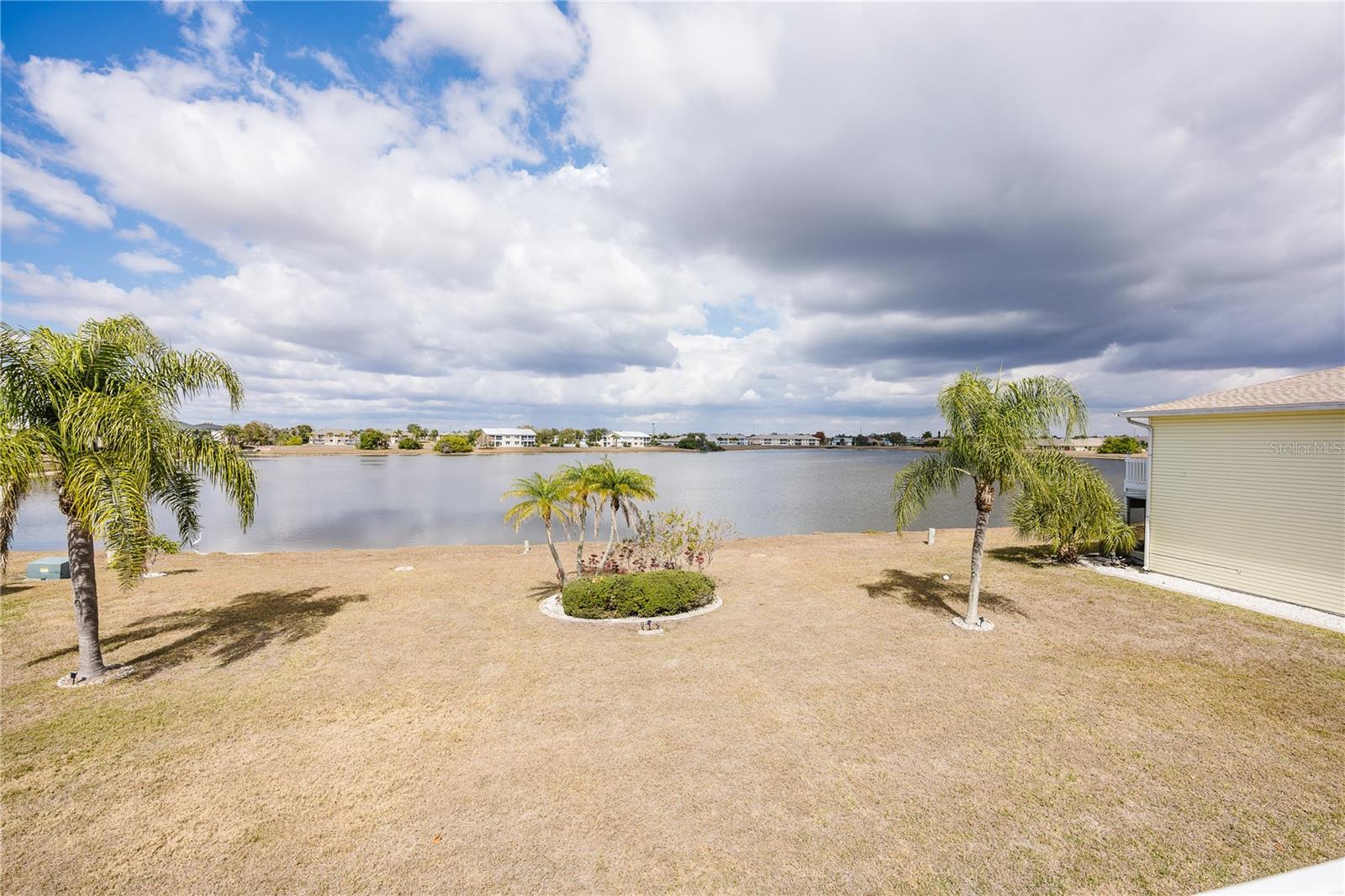 Image 27 of 33 For 26282 Rampart Boulevard 204