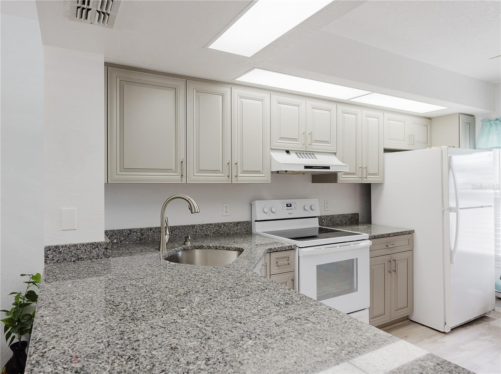 Image 9 of 33 For 26282 Rampart Boulevard 204