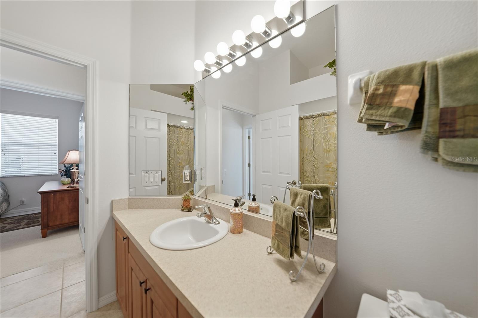 Image 21 of 33 For 1923 Coconut Palm Circle