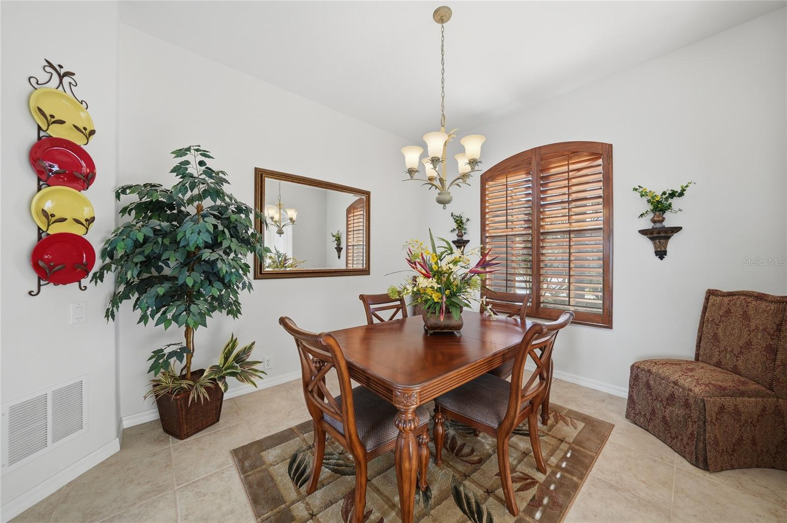 Image 7 of 33 For 1923 Coconut Palm Circle