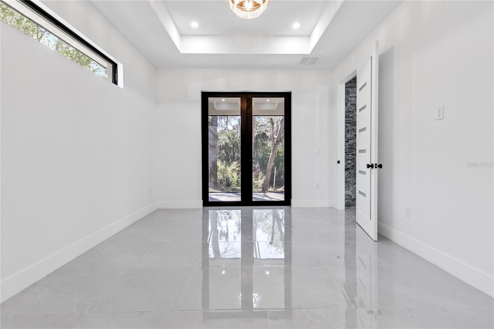 Image 24 of 43 For 26049 Cuneo Road