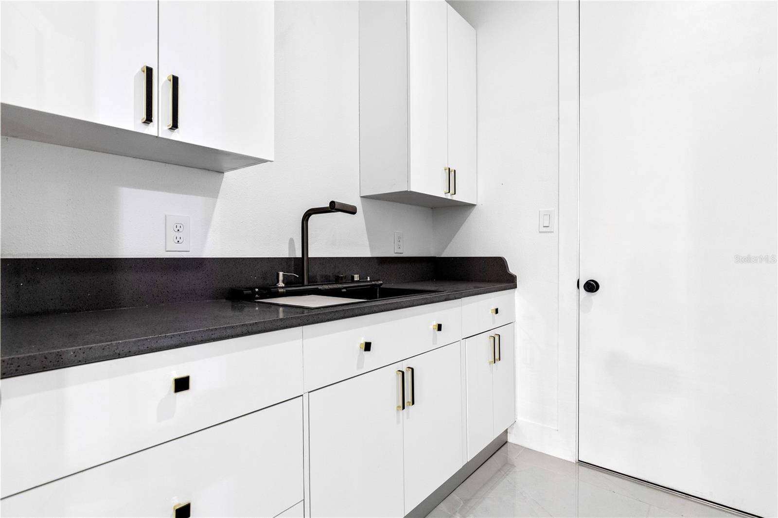 Image 31 of 43 For 26049 Cuneo Road