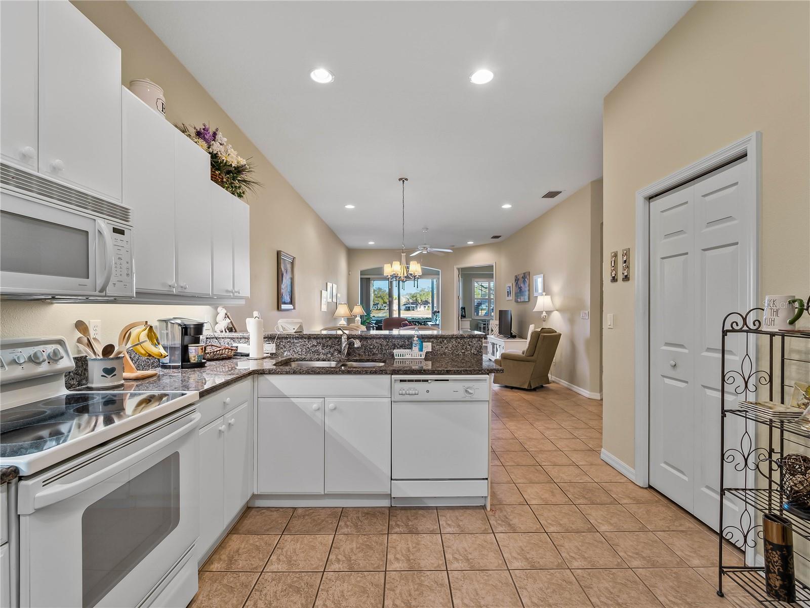 Image 11 of 72 For 2155 Lynx Run