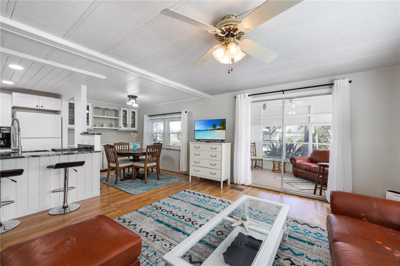 Image 16 of 80 For 2100 Kings Highway 761