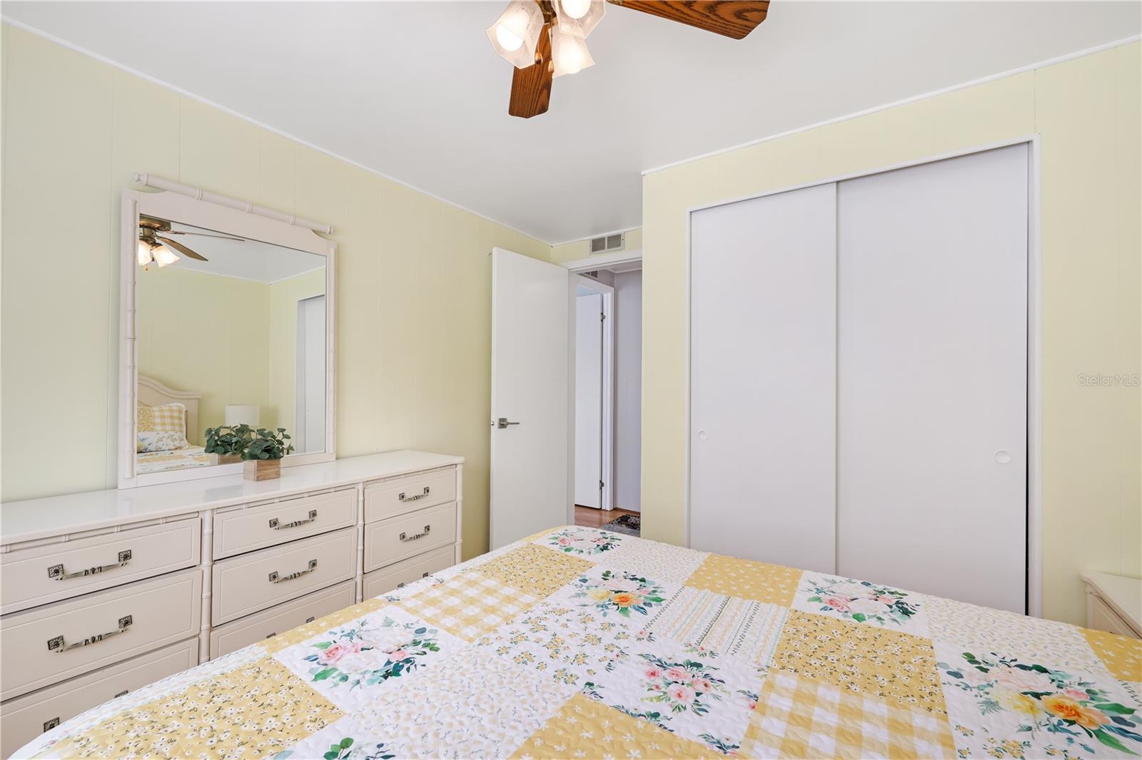 Image 18 of 80 For 2100 Kings Highway 761