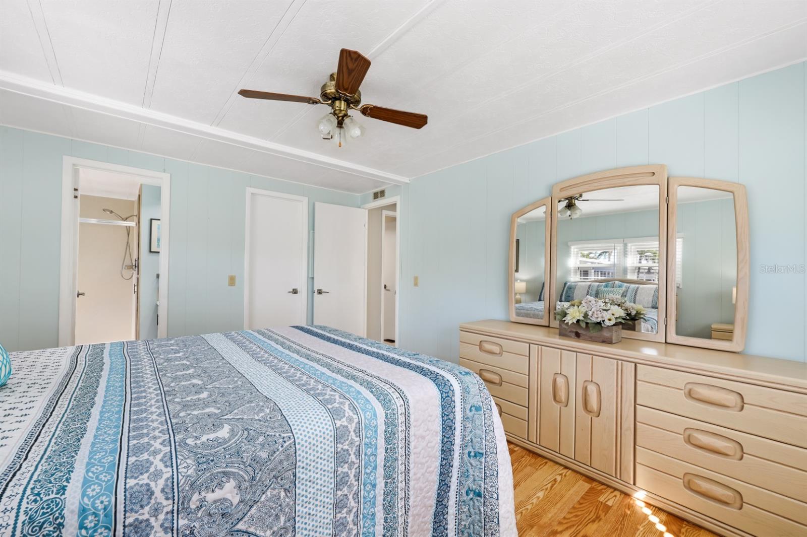 Image 21 of 80 For 2100 Kings Highway 761