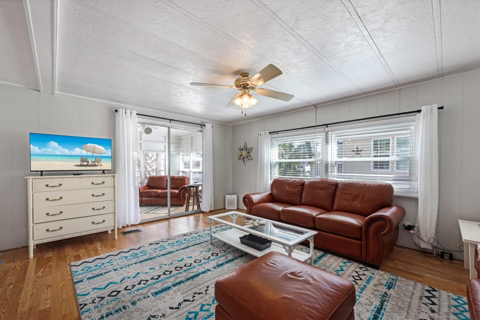 Image 3 of 80 For 2100 Kings Highway 761