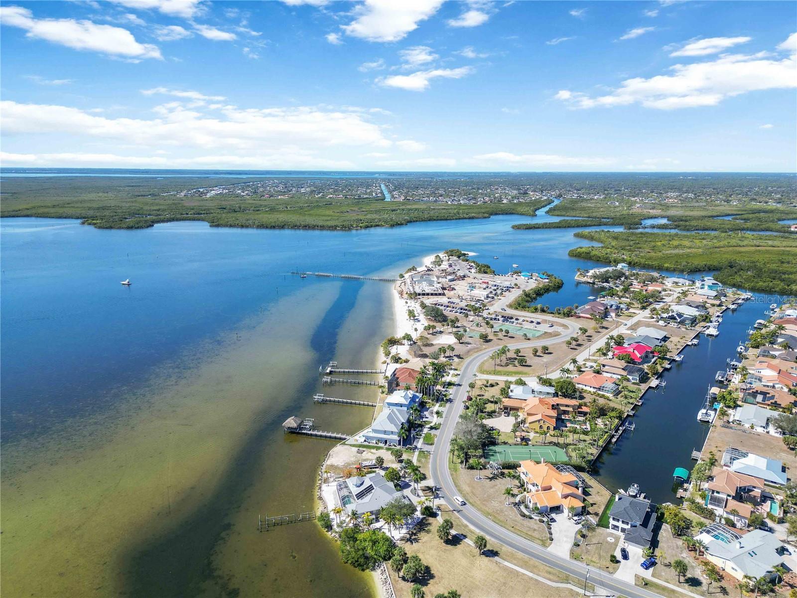 Listing photo id 58 for 105 Sinclair Street Se