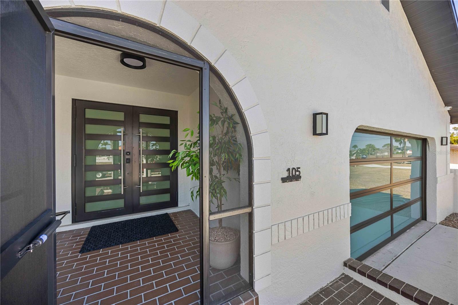 Listing photo id 6 for 105 Sinclair Street Se