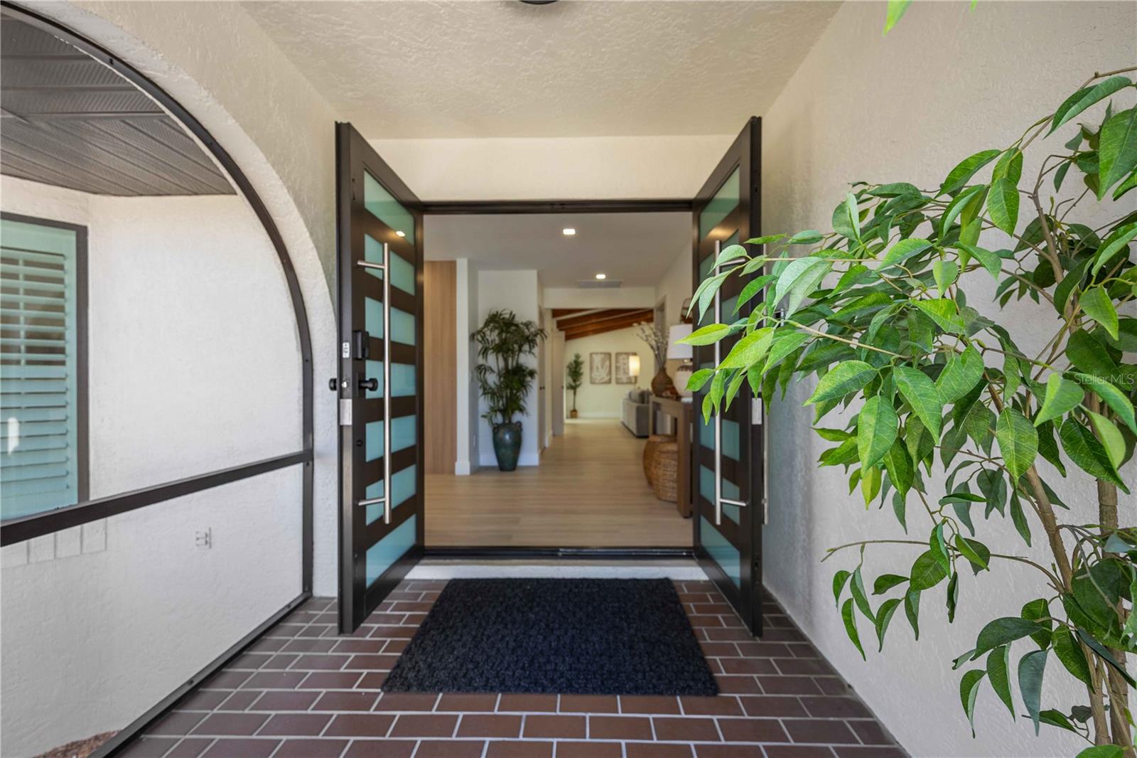 Listing photo id 7 for 105 Sinclair Street Se