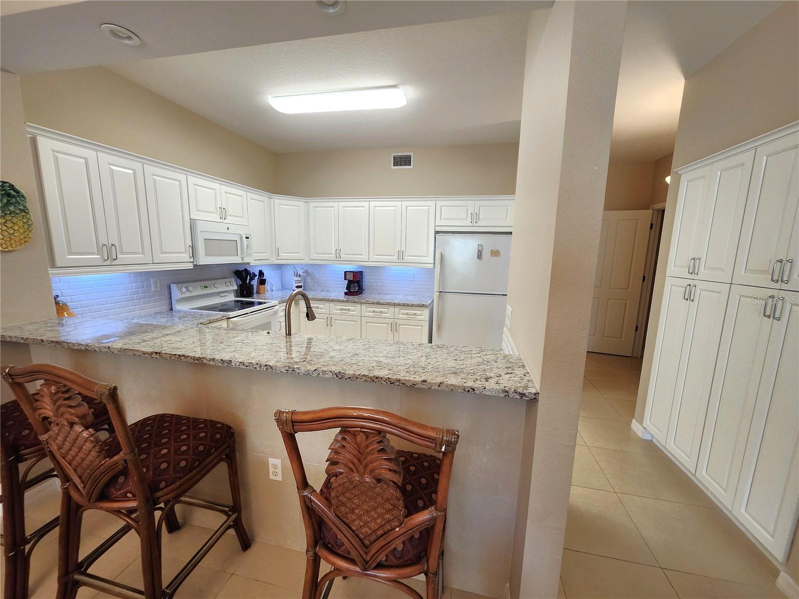 Image 22 of 70 For 5127 Melbourne Street F103