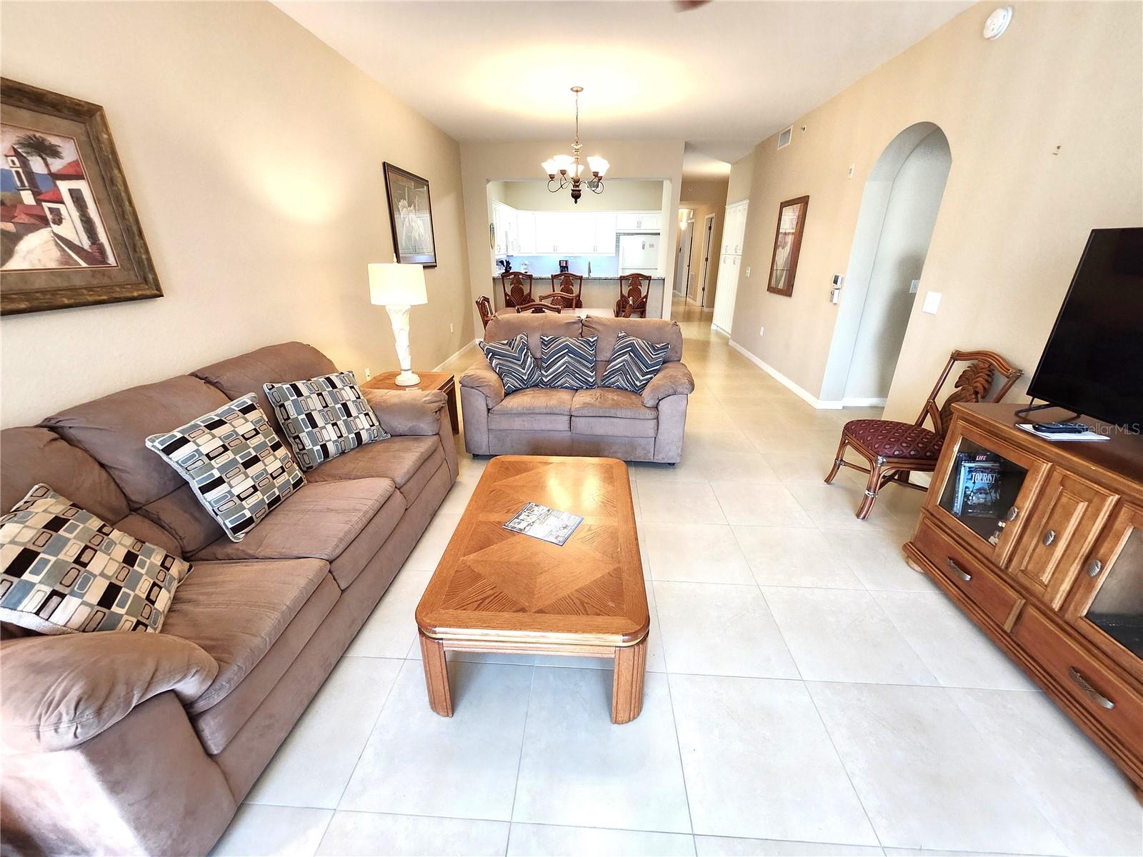 Image 33 of 70 For 5127 Melbourne Street F103