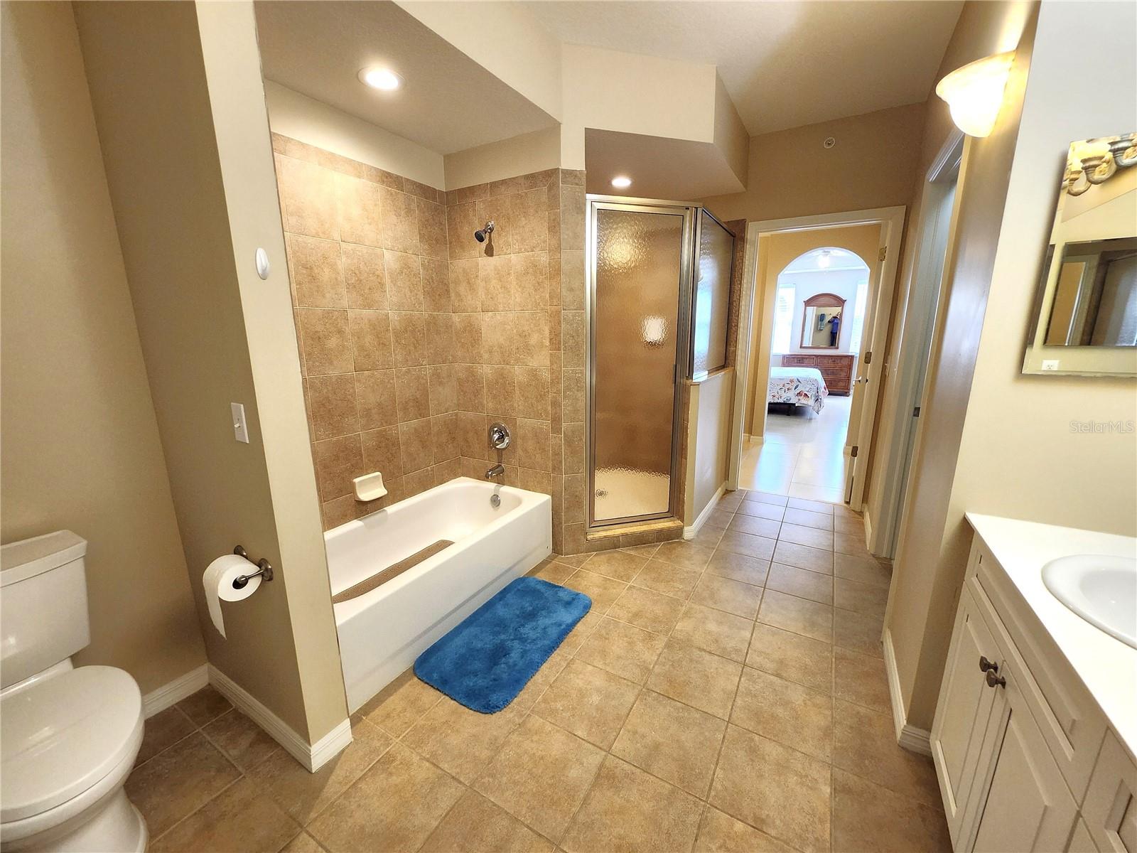 Image 41 of 70 For 5127 Melbourne Street F103