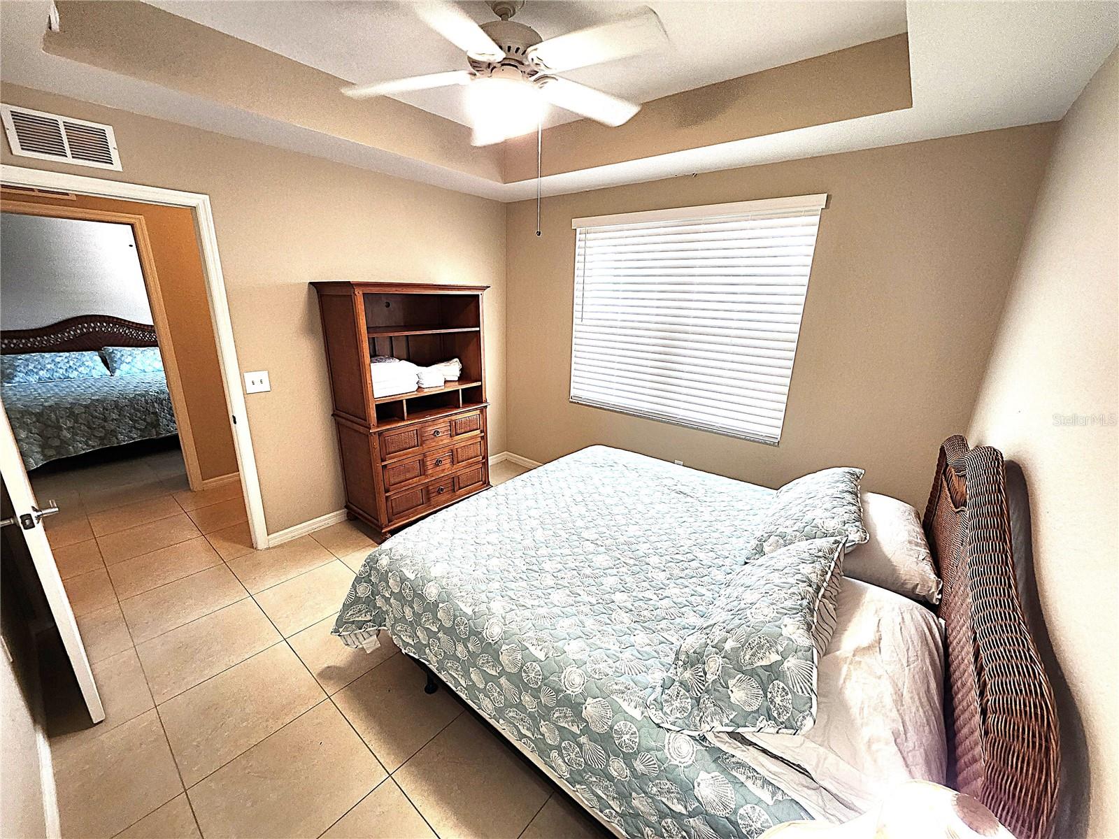 Image 9 of 70 For 5127 Melbourne Street F103