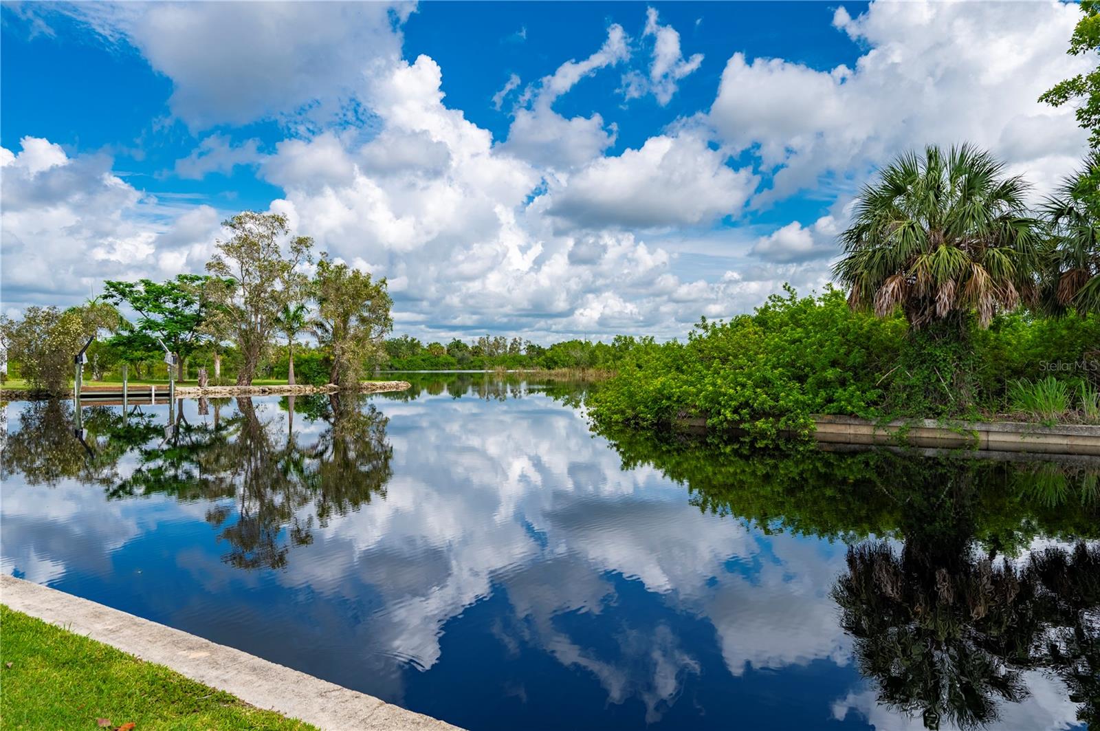 Listing photo id 1 for 29506 Shell Creek Court