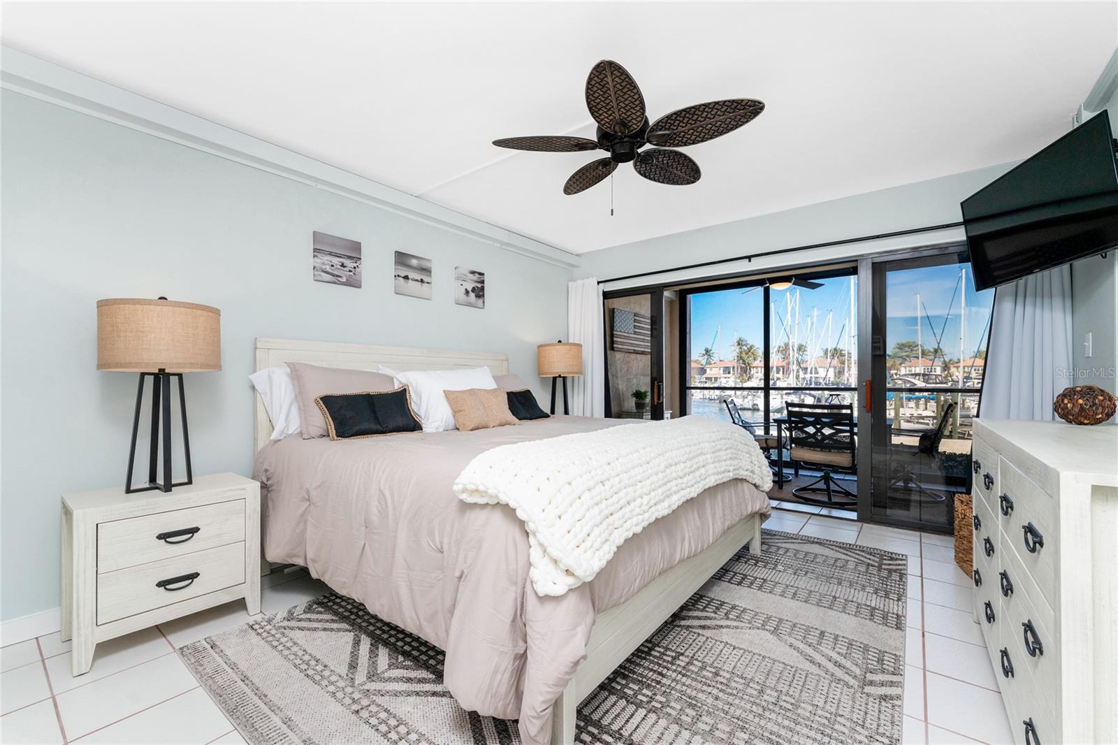 Image 12 of 39 For 3160 Matecumbe Key Road 214