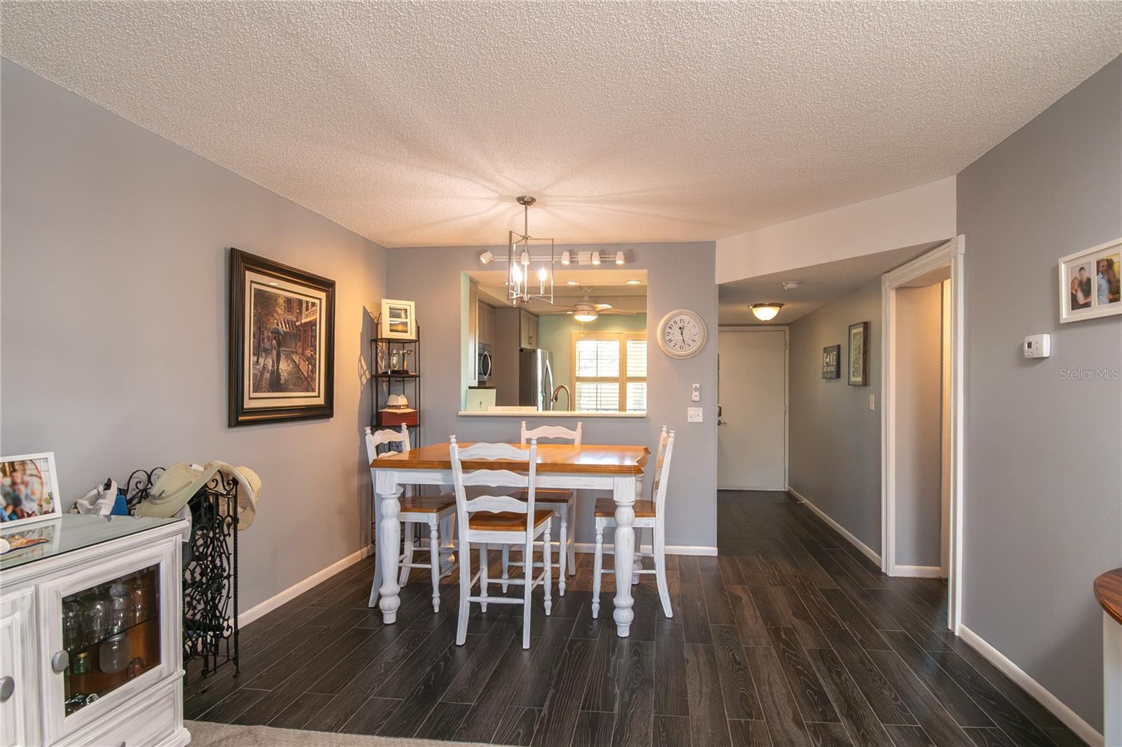 Image 5 of 21 For 1430 Heather Ridge Boulevard 202