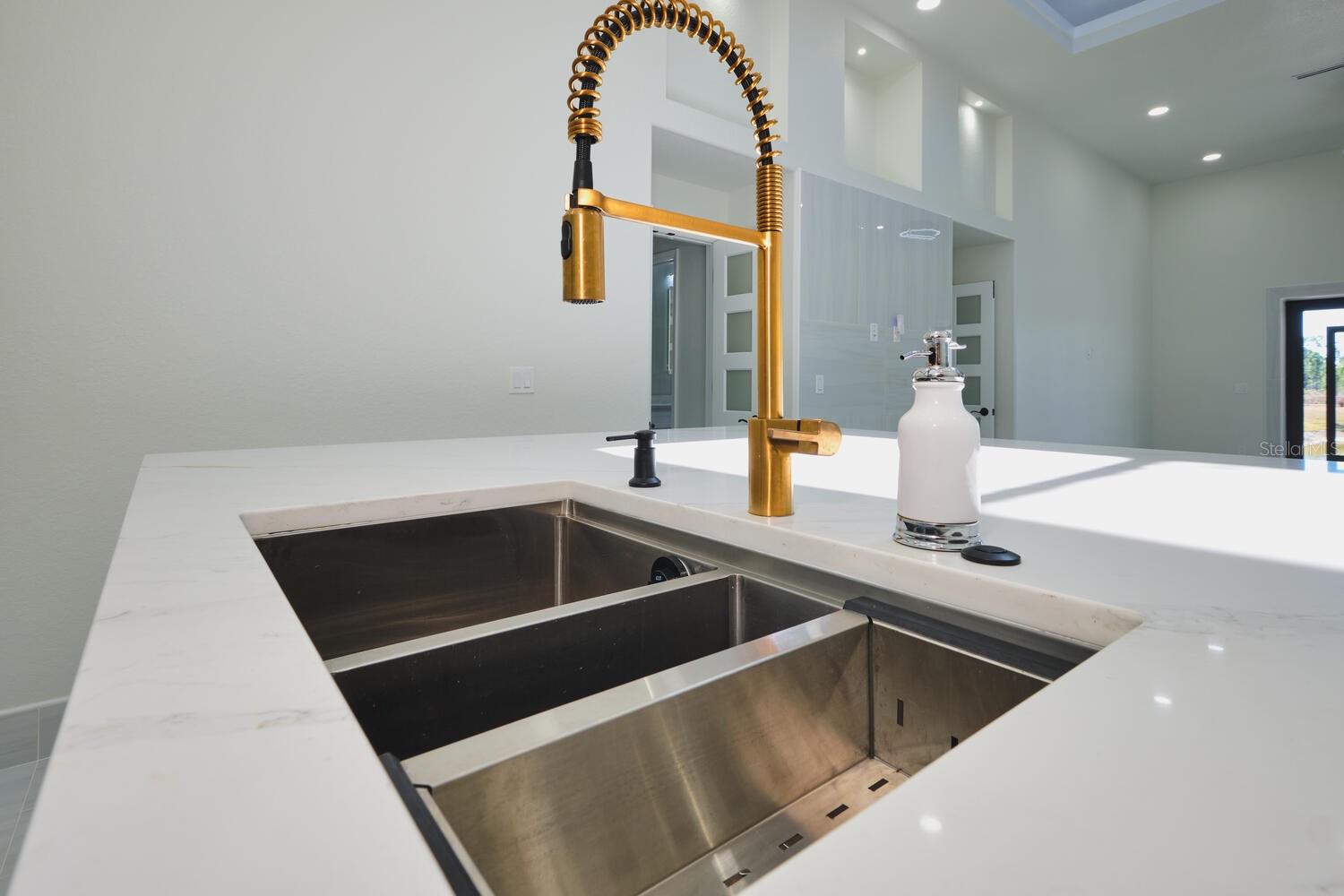 Image 15 of 61 For 30000 Bermont Road