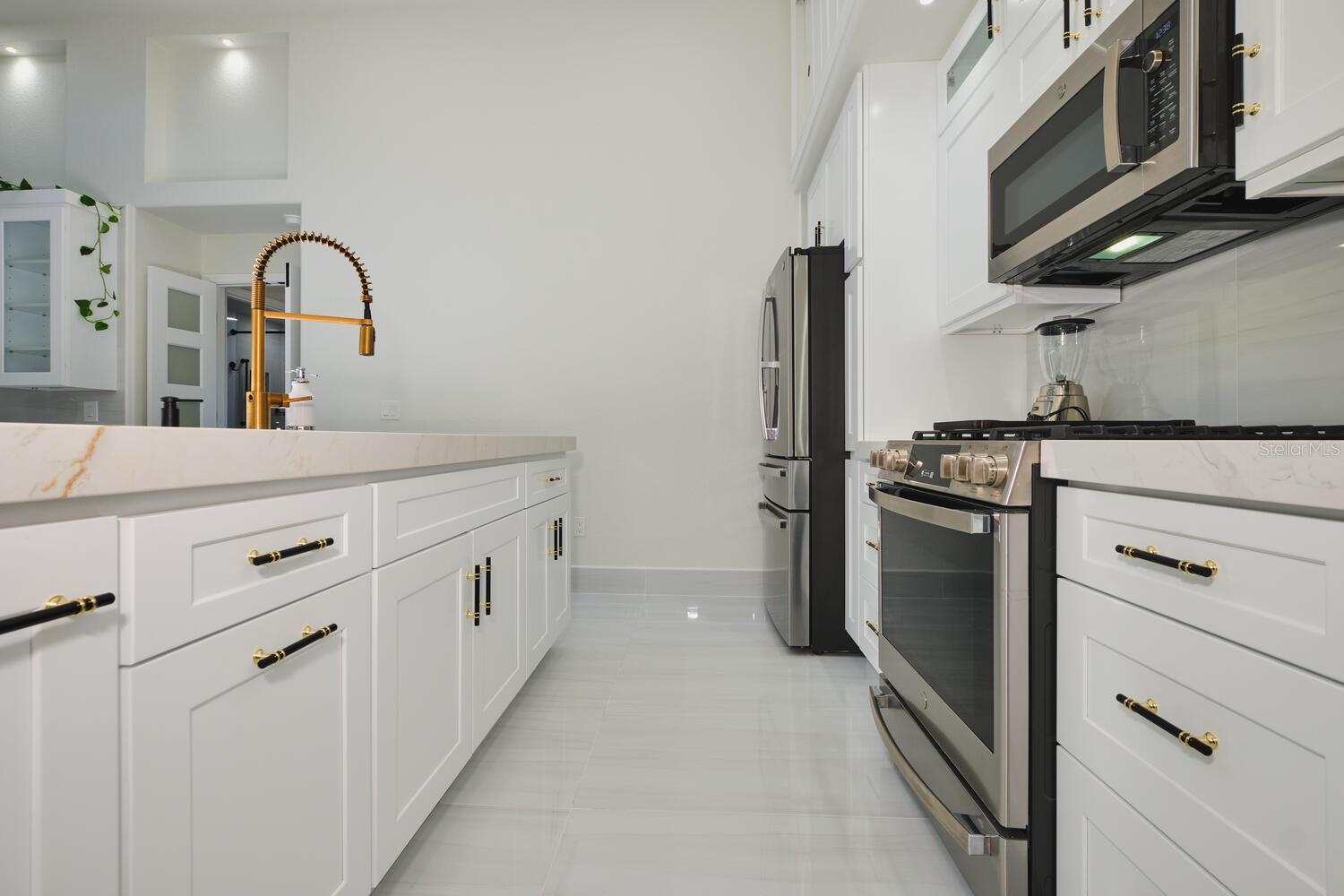 Image 17 of 61 For 30000 Bermont Road