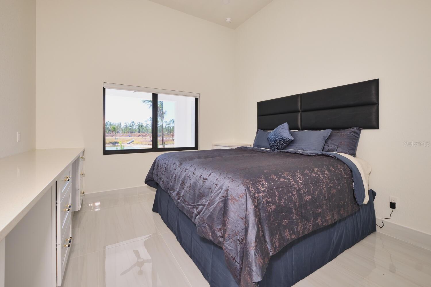 Image 24 of 61 For 30000 Bermont Road