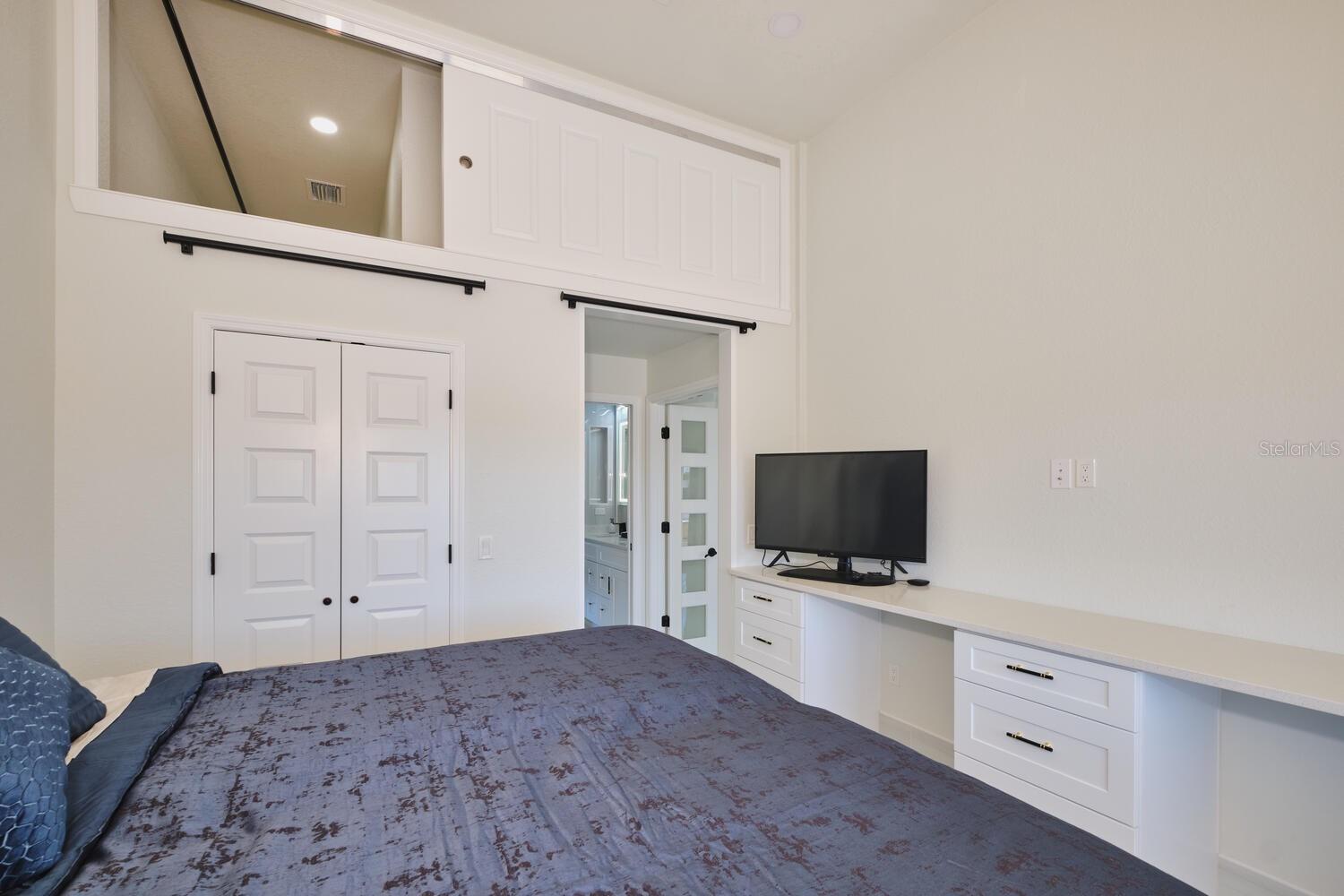 Image 25 of 61 For 30000 Bermont Road