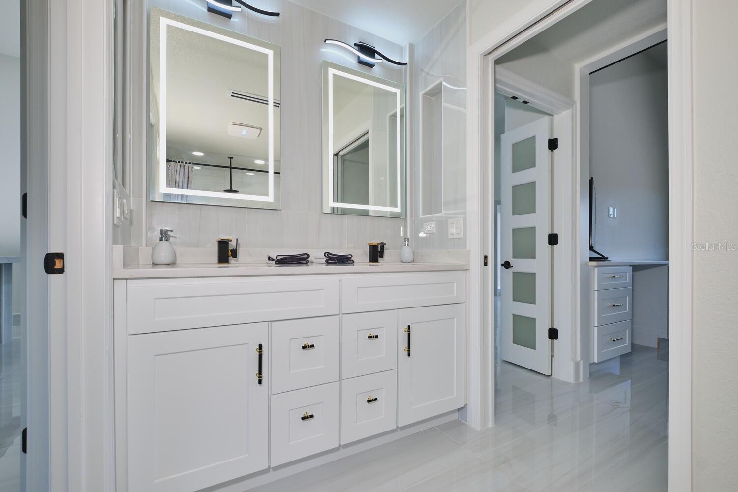 Image 30 of 61 For 30000 Bermont Road