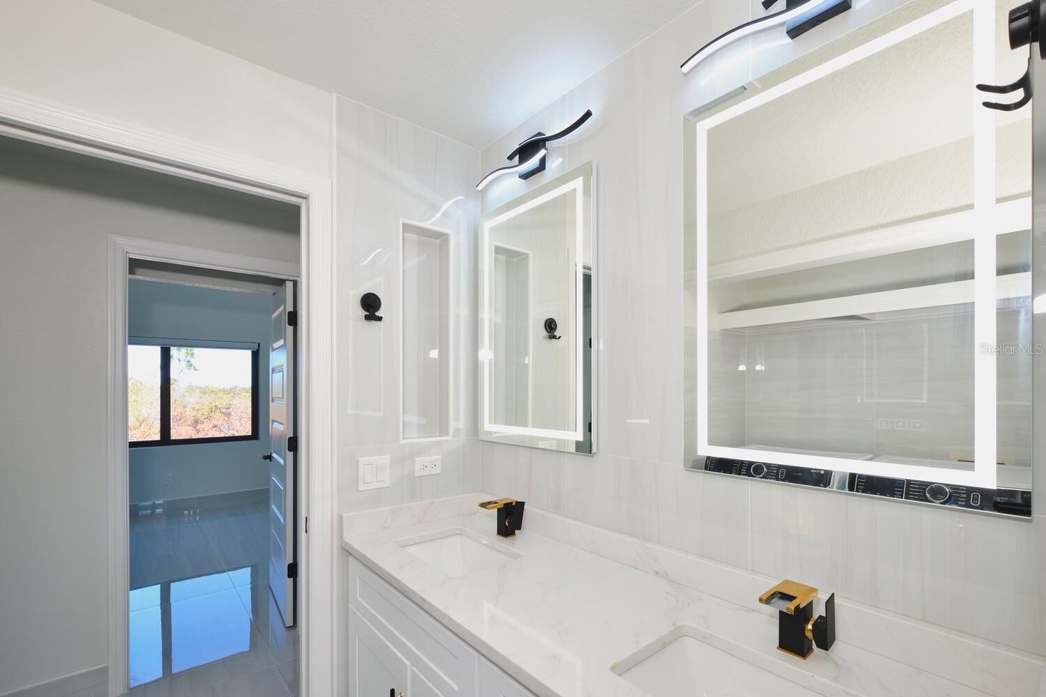 Image 38 of 61 For 30000 Bermont Road