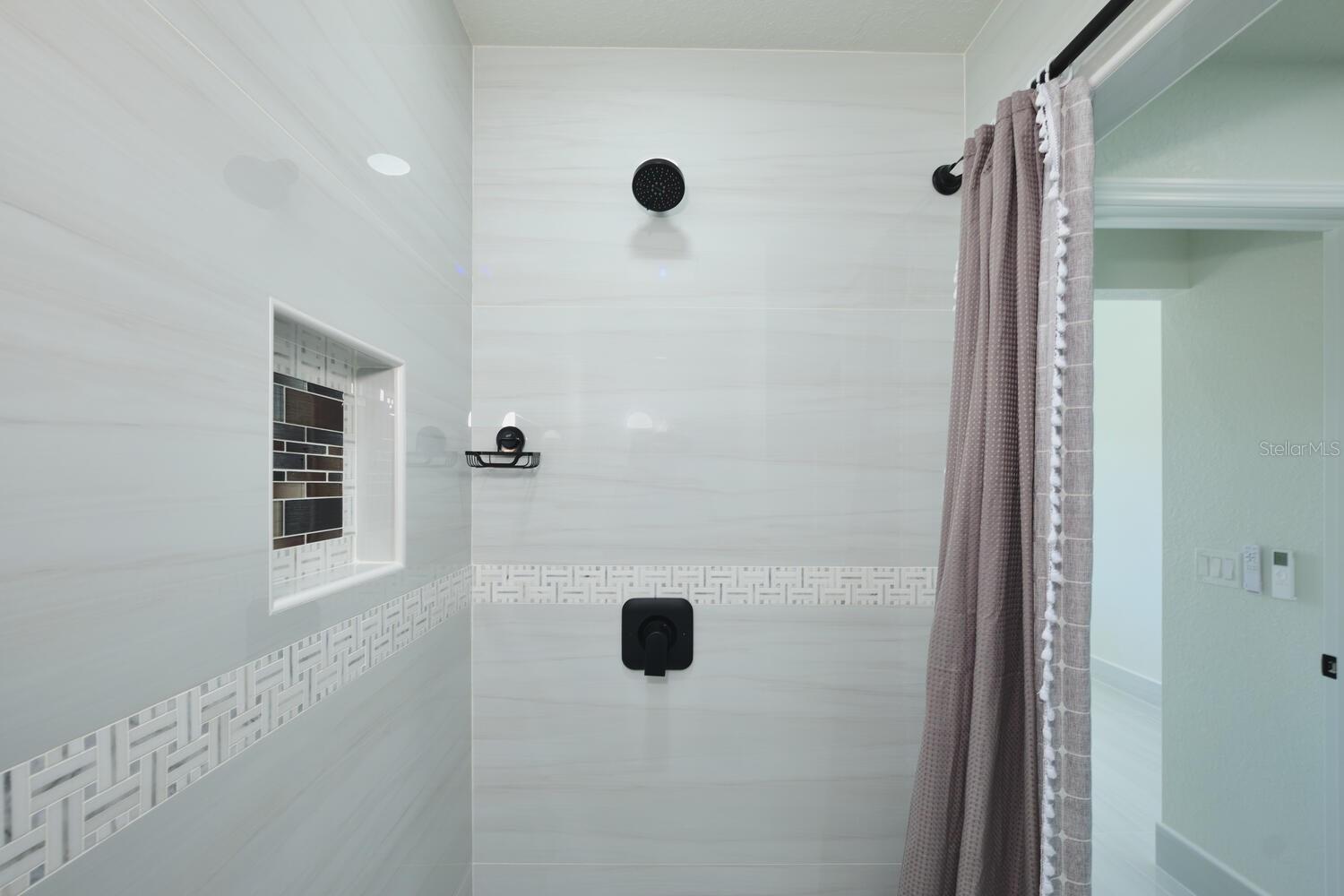 Image 40 of 61 For 30000 Bermont Road