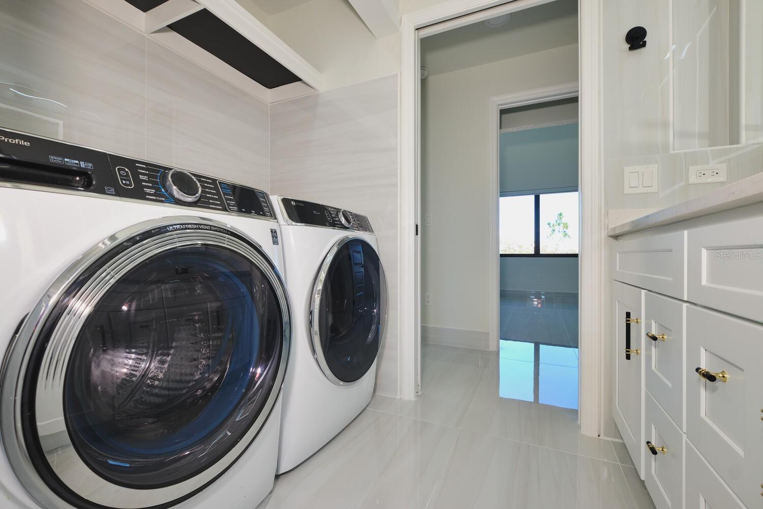 Image 47 of 61 For 30000 Bermont Road