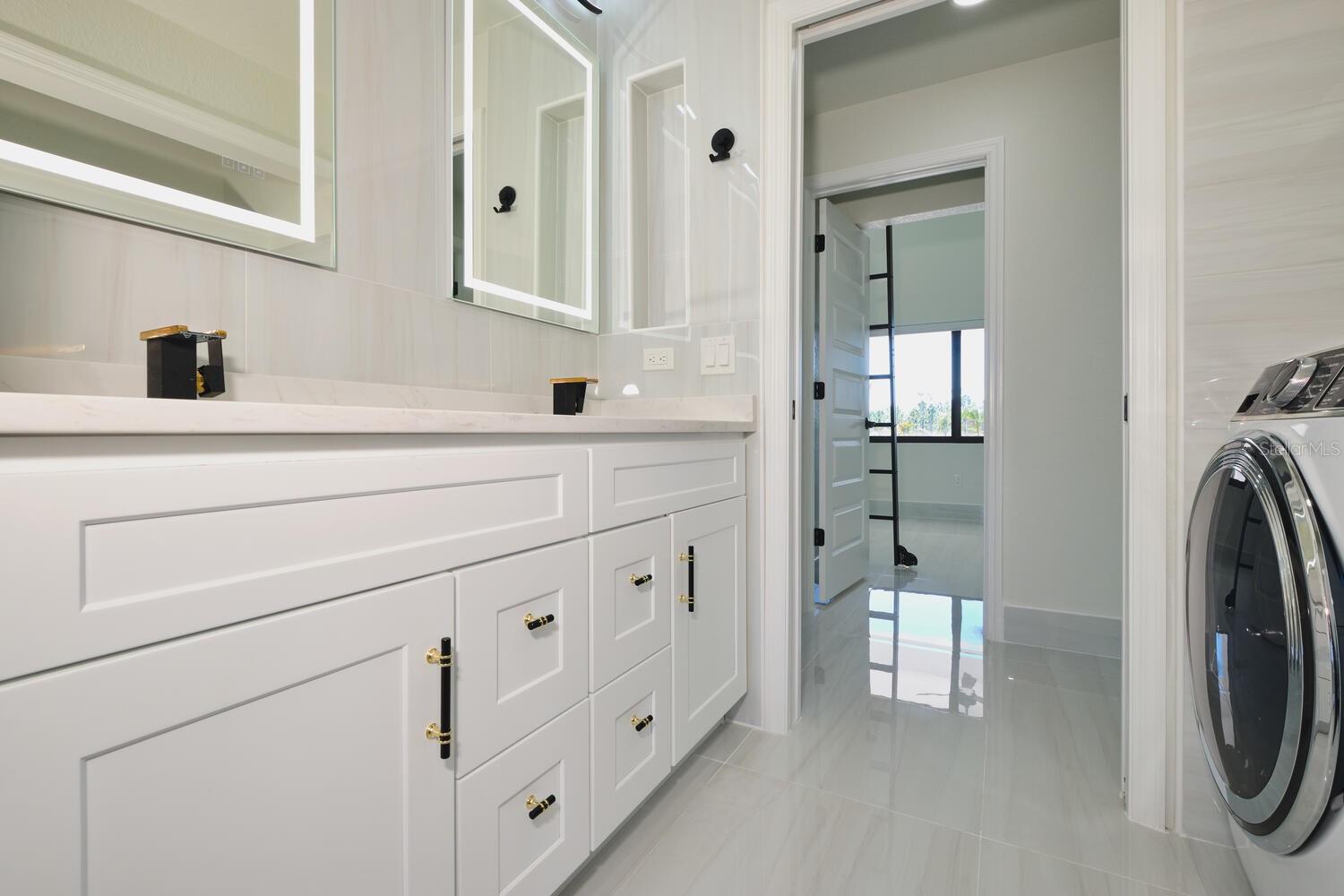 Image 49 of 61 For 30000 Bermont Road