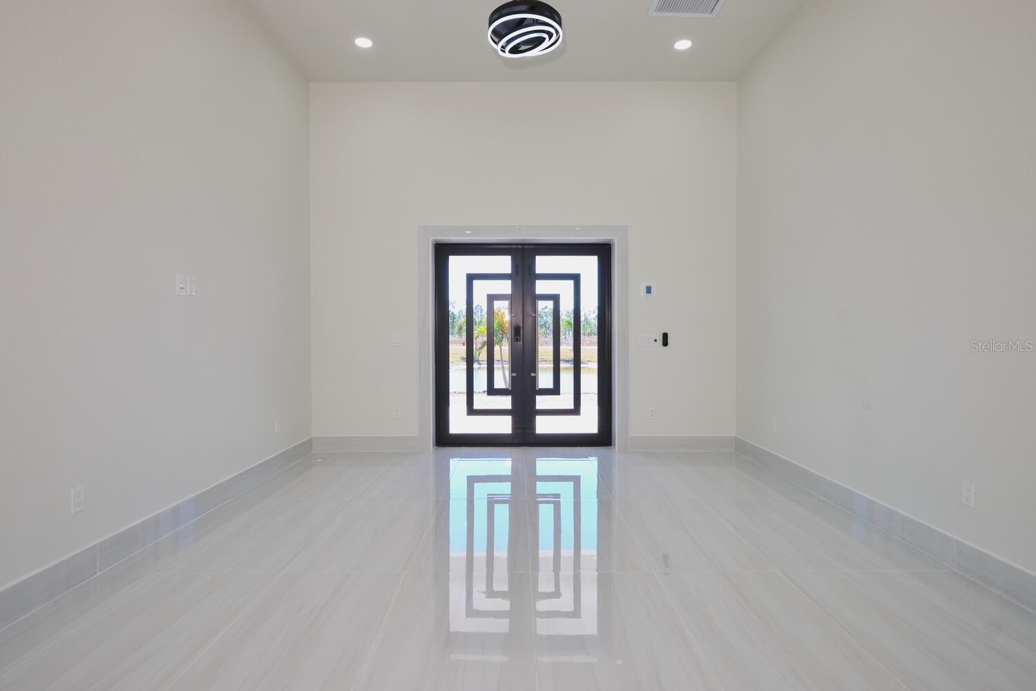 Image 8 of 61 For 30000 Bermont Road