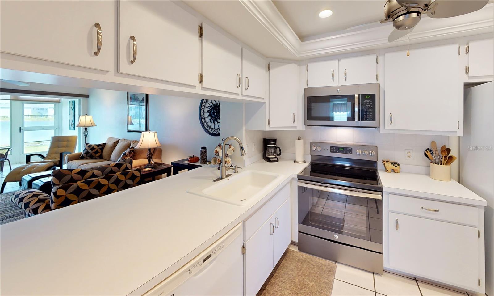 Image 7 of 55 For 12144 Egret Circle 901