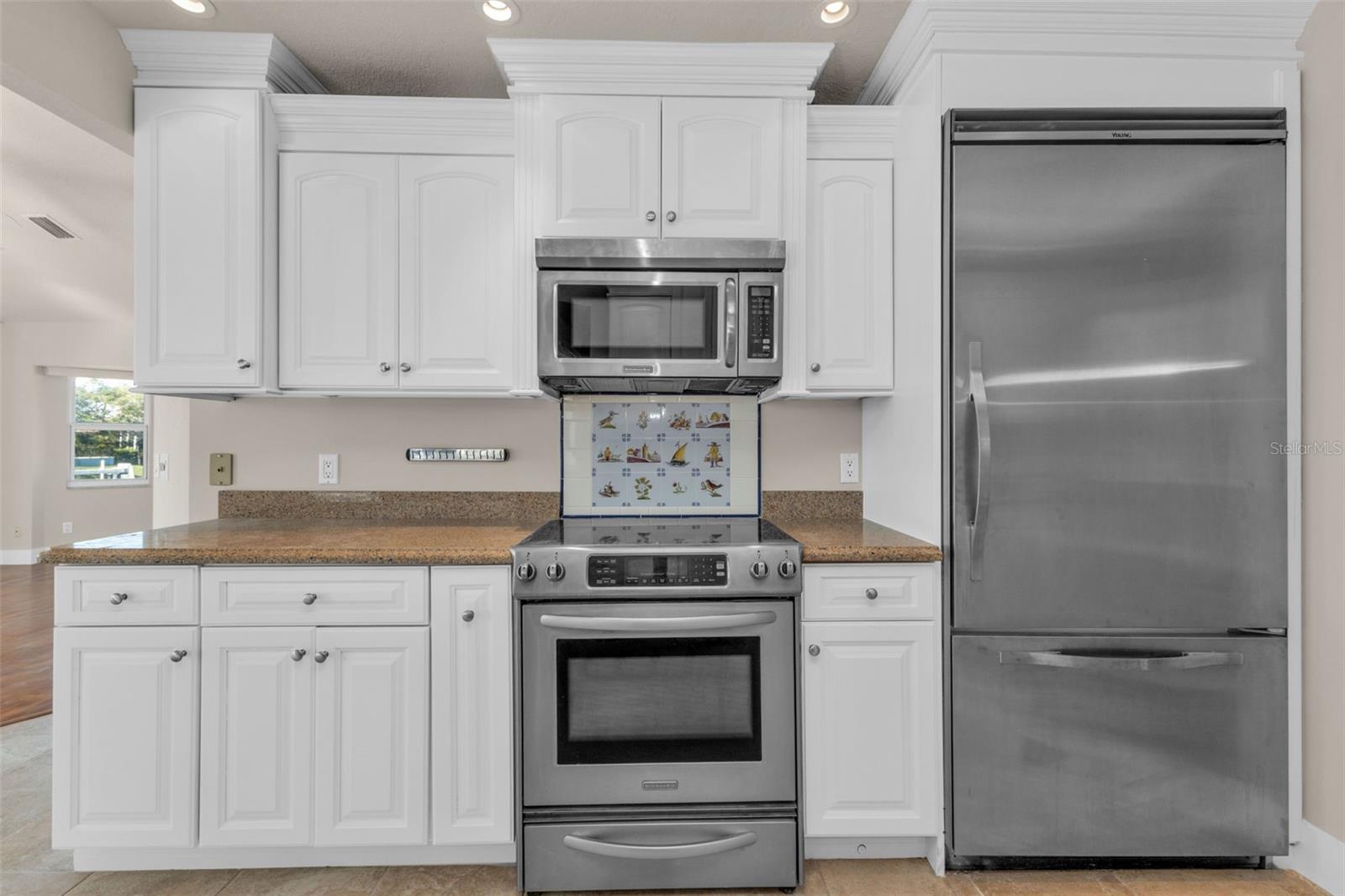 Image 17 of 73 For 155 Crescent Drive