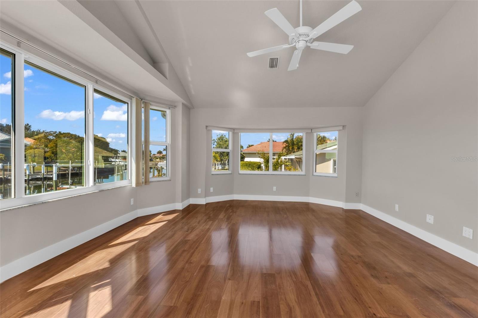 Image 7 of 73 For 155 Crescent Drive