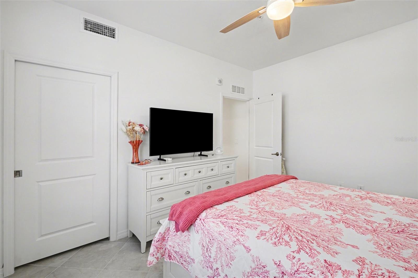 Image 19 of 84 For 43984 Boardwalk Loop 1711