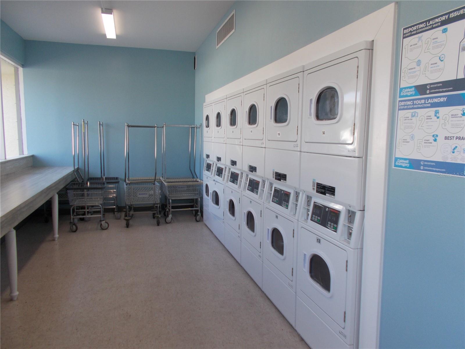 Listing photo id 15 for 6838 Anapa Court