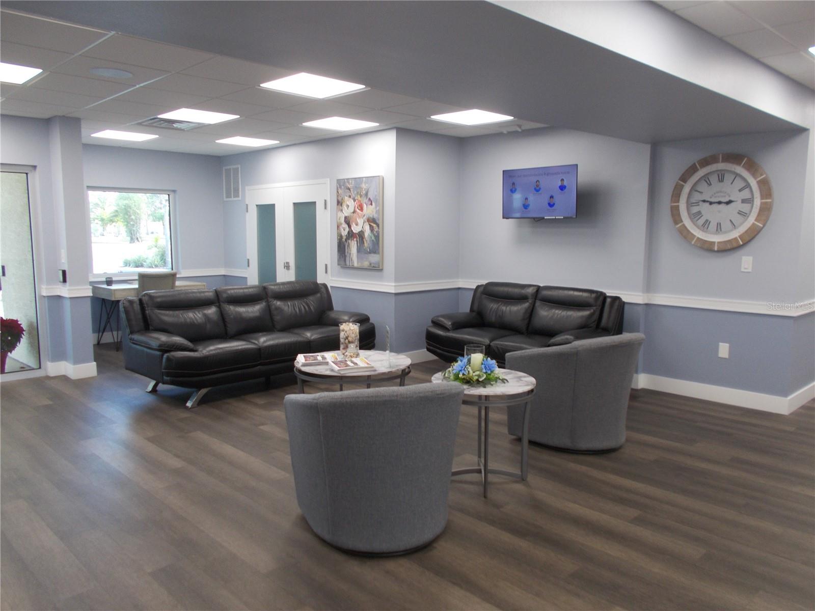 Listing photo id 7 for 6838 Anapa Court