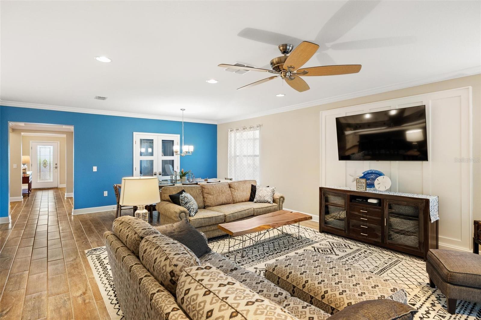 Image 24 of 66 For 2145 Apian Way