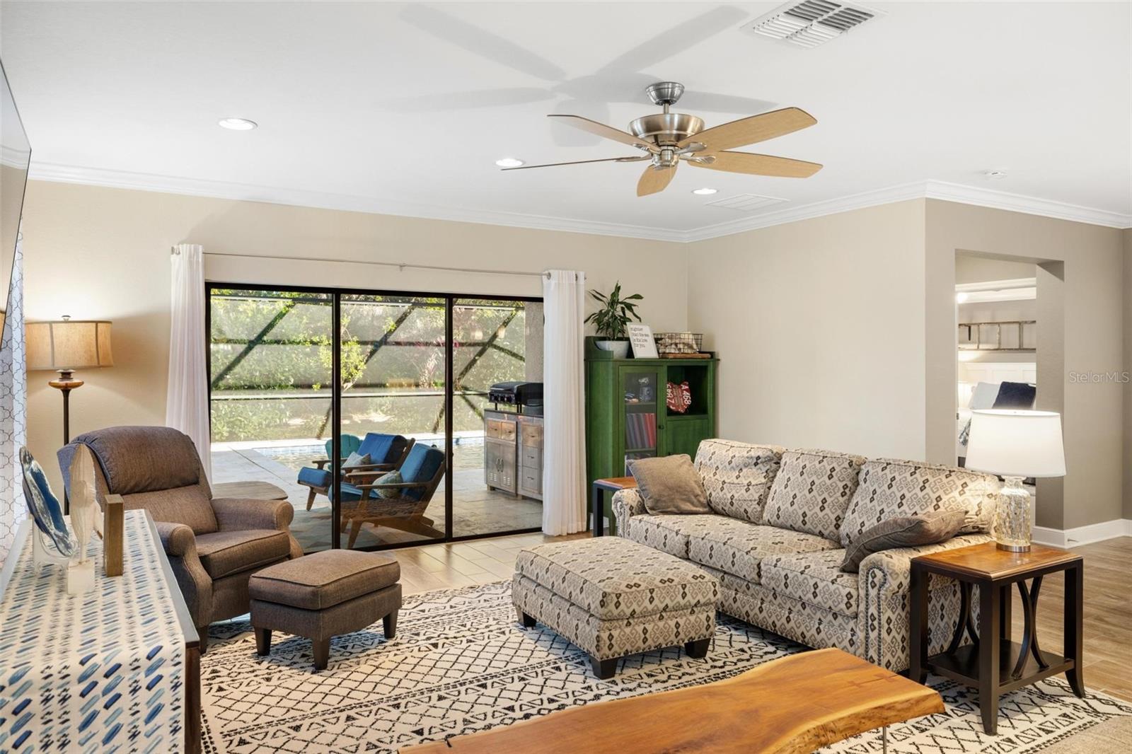 Image 26 of 66 For 2145 Apian Way