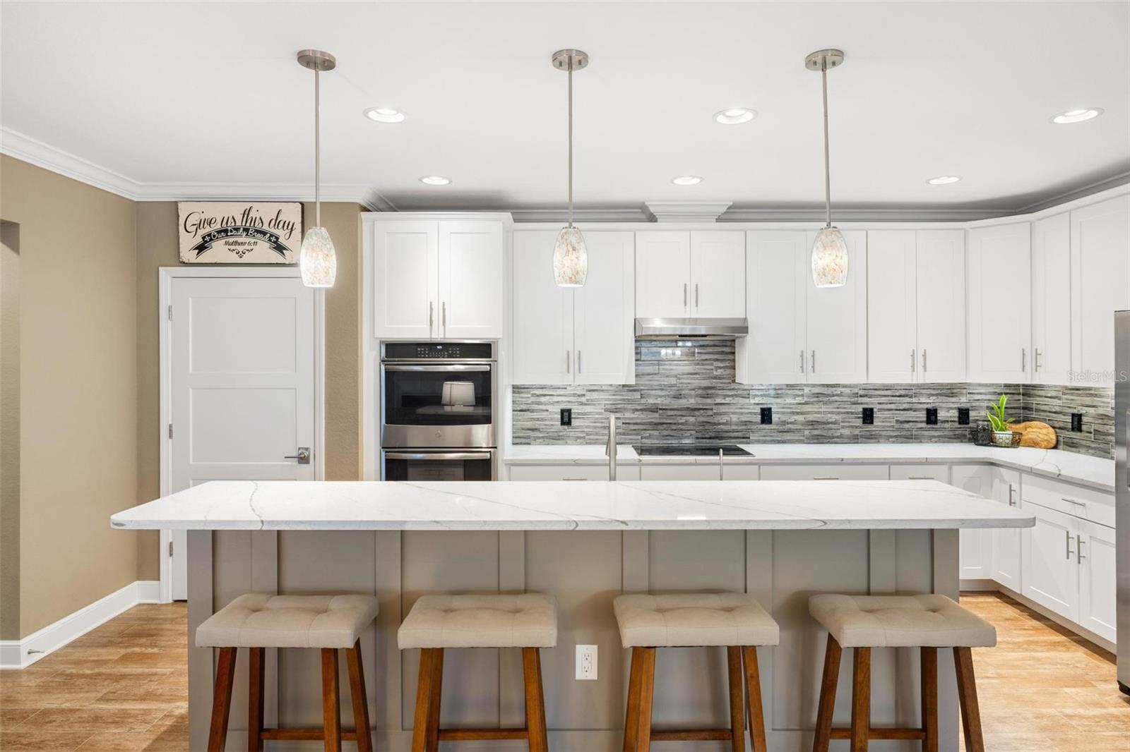 Image 29 of 66 For 2145 Apian Way